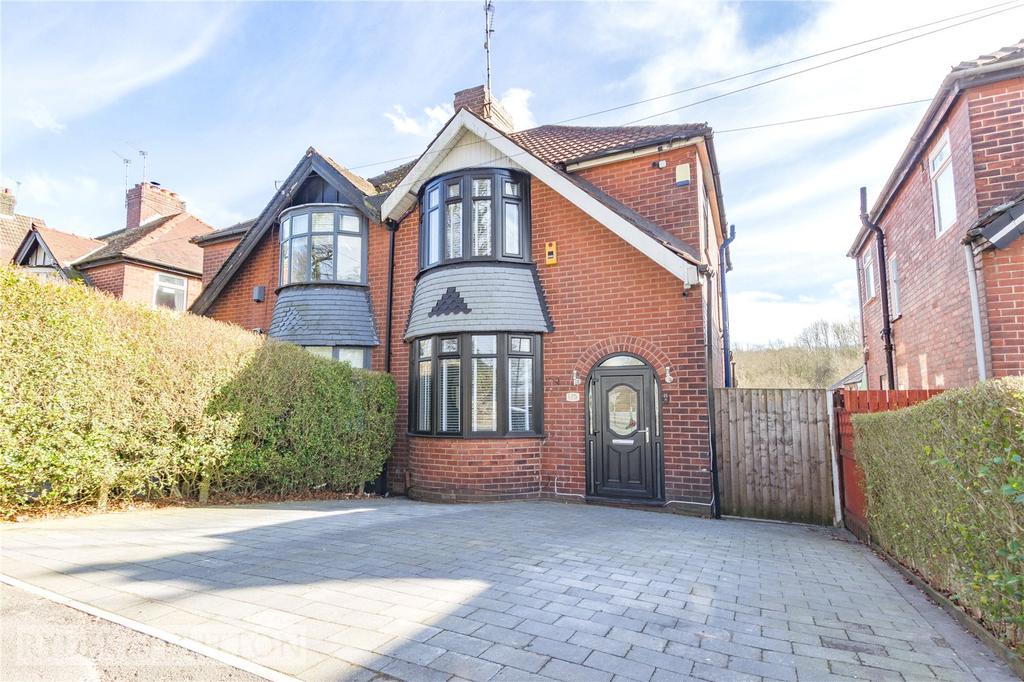 Manchester Old Road, Rhodes, Middleton, Manchester, M24 3 bed semi