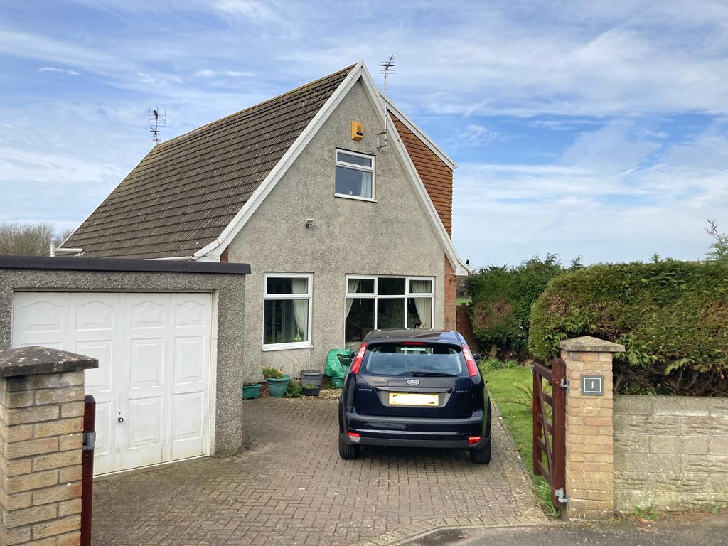 ROCKFIELDS CLOSE, NOTTAGE, PORTHCAWL... 3 bed detached bungalow - £395,000