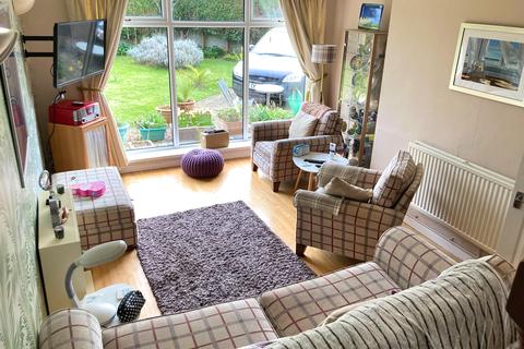 1 Rockfields Close, Porthcawl, CF36 3PD
