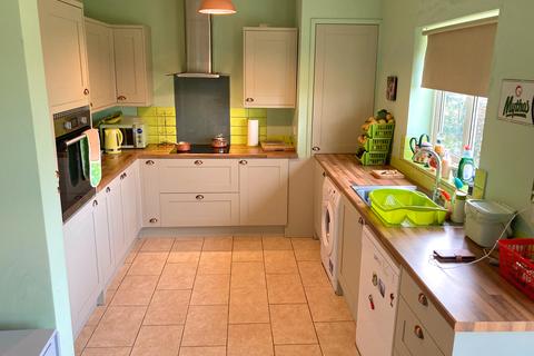 1 Rockfields Close, Porthcawl, CF36 3PD