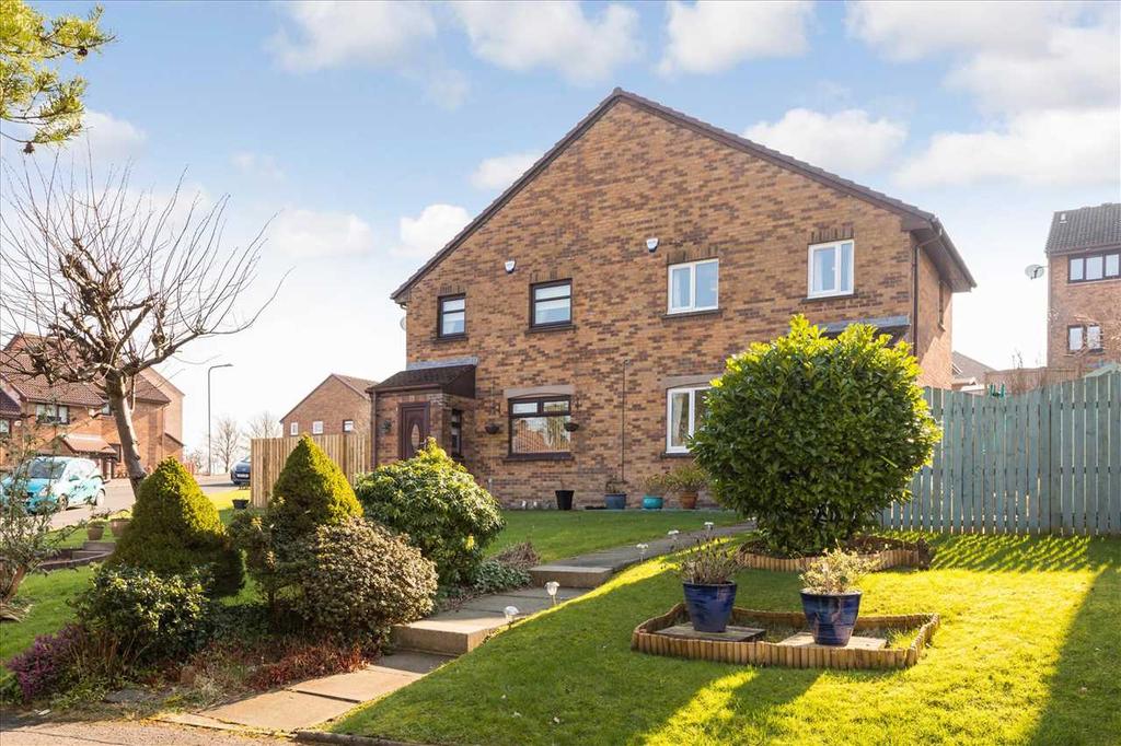Caithness Road, Brancumhall, EAST... 2 bed end of terrace house £135,000