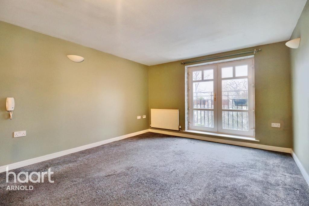 Woodthorpe Drive, Nottingham 2 bed apartment £145,000