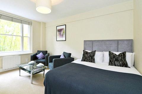 Studio to rent, Hill Street, Mayfair, W1J