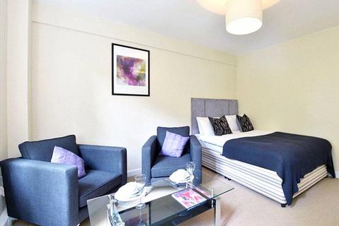 Studio to rent, Hill Street, Mayfair, W1J