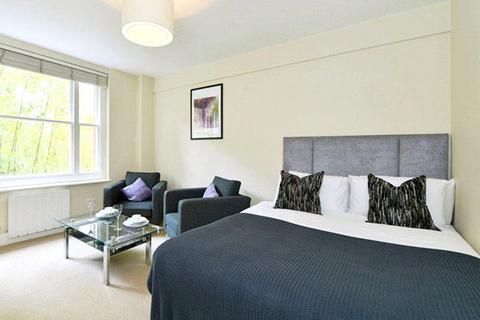 Studio to rent, Hill Street, Mayfair, London, W1J