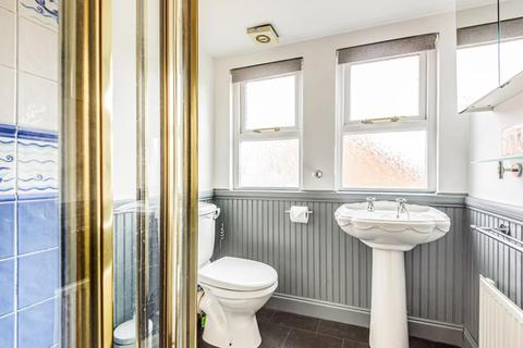 29 Junction Road, Lightwater, GU18 5TQ
