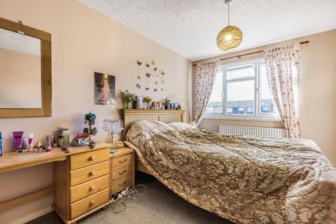 12 Cheviot Road, Slough, SL3 8UA