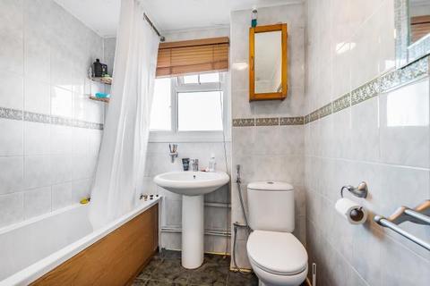 12 Cheviot Road, Slough, SL3 8UA