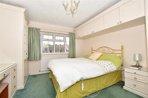 25 Coniston Close, Dartford, DA1 2TY