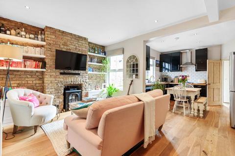 21b Treport Street, London, SW18 2BW