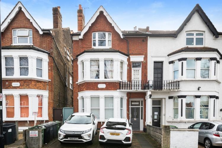 Oakdale Road Streatham SW16 1 bed apartment £1,300 pcm (£300 pw)