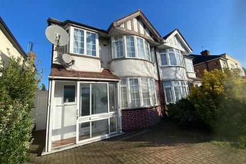20 Runnymede Gardens, Greenford, UB6 8SX