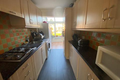 20 Runnymede Gardens, Greenford, UB6 8SX