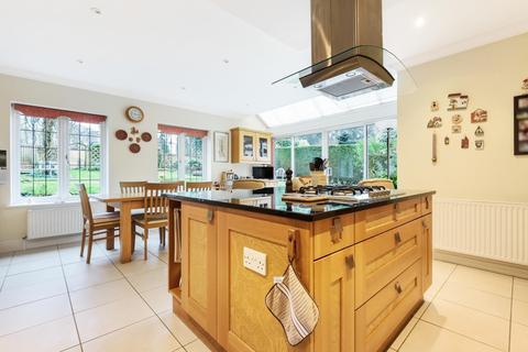 Acorns Old Avenue, West Byfleet, KT14 6AE