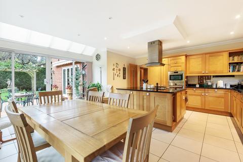 Acorns Old Avenue, West Byfleet, KT14 6AE
