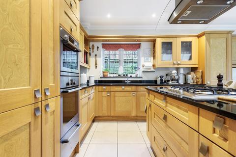 Acorns Old Avenue, West Byfleet, KT14 6AE