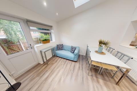 undefined, 10 Clinton Court, Nottingham, NG1 4DS