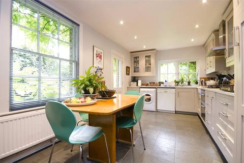 42 Lavender Grove, London, E8 3LS