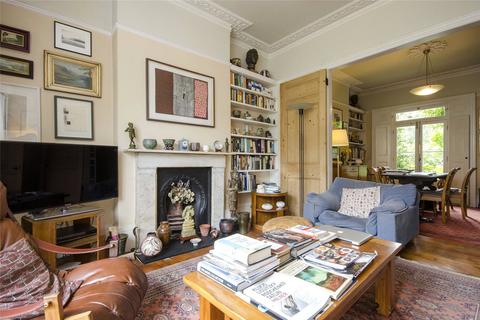 42 Lavender Grove, London, E8 3LS