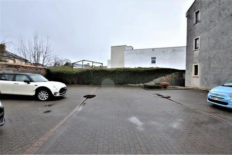 18 Carters Place, Irvine, KA12 0BU