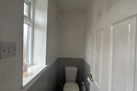 126 Wharncliffe Road, Wakefield, WF2 7PZ