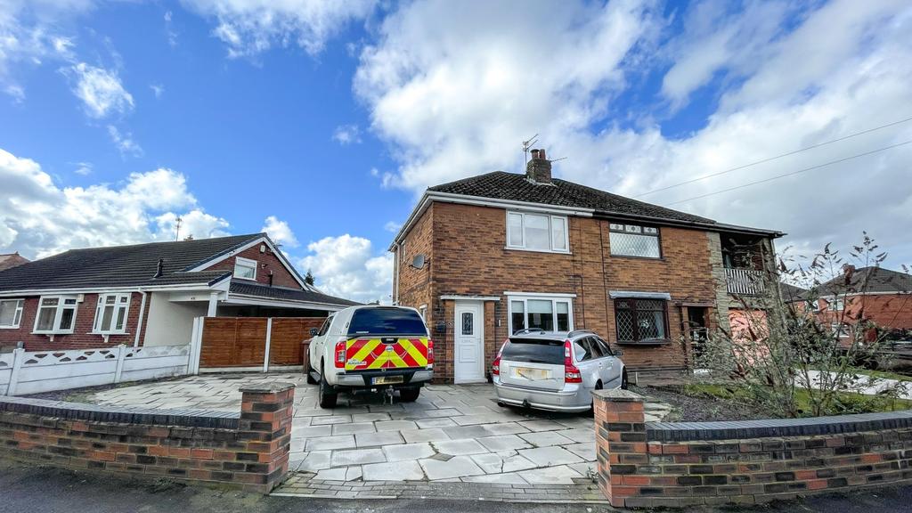 Poplar Road, Haydock, St. Helens... 2 bed semidetached house £150,000