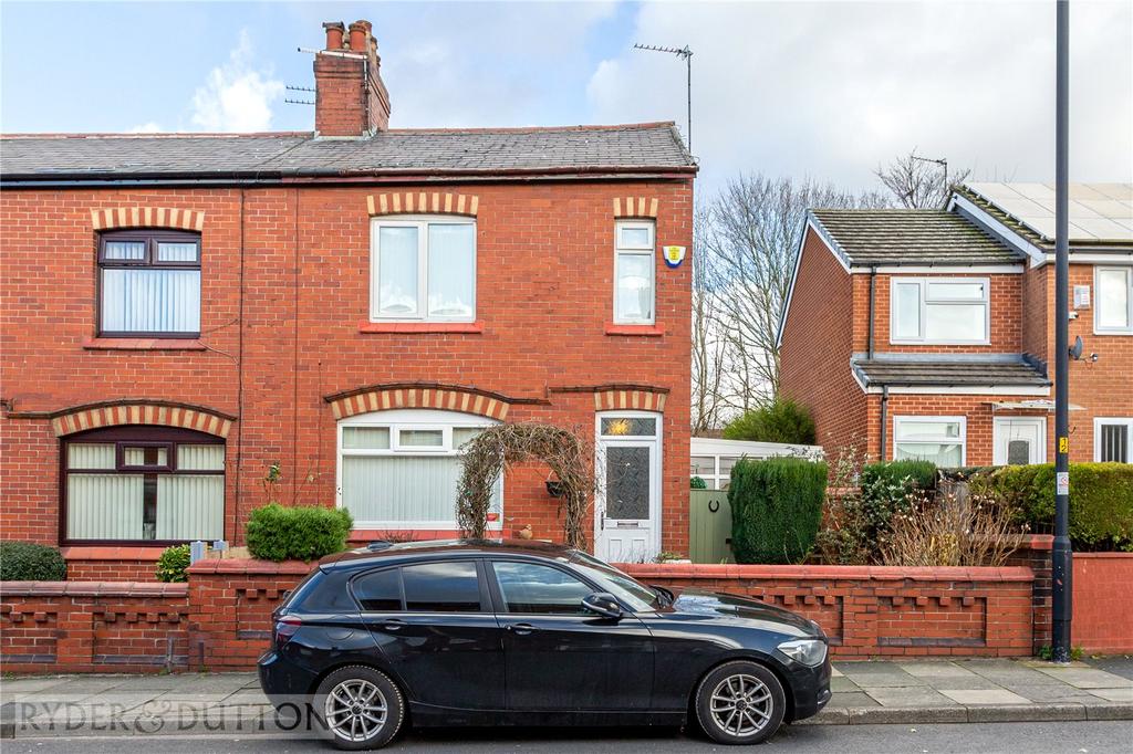 Stanley Road, Chadderton, Oldham, OL9 2 bed end of terrace house £159,950