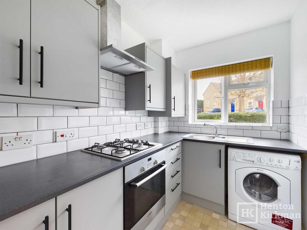 Archers Close, Billericay 2 bed terraced house £1,295 pcm (£299 pw)