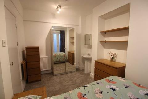 1 bedroom property to rent - Lower Road, London, SE16