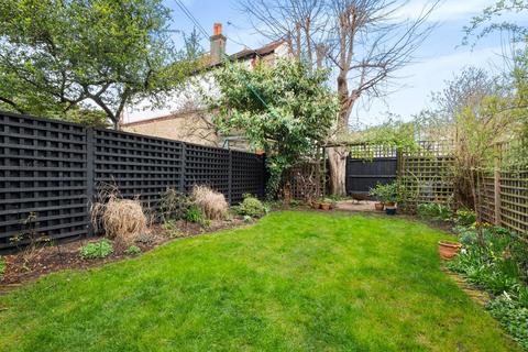 23 Braxted Park, London, SW16 3DU