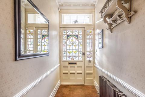 23 Braxted Park, London, SW16 3DU