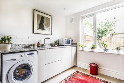 23 Braxted Park, London, SW16 3DU