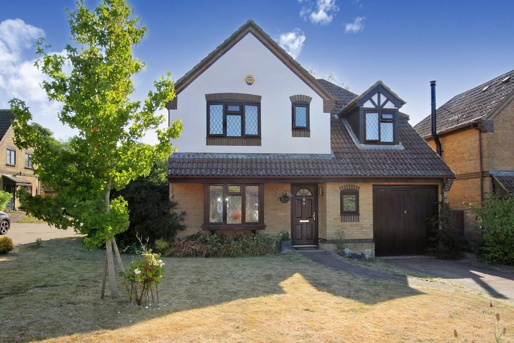 Bay Tree Close, Heathfield 4 bed detached house £500,000