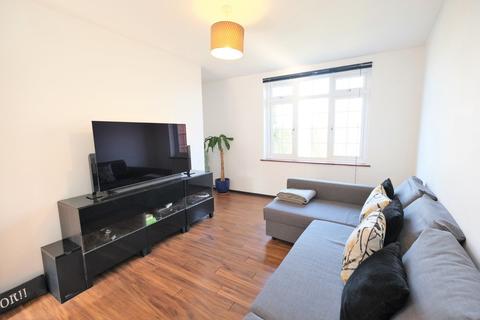 95 Leesons Hill, Orpington, BR5 2NG
