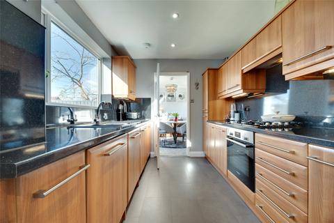26 Carrsyde Close, Whickham, Newcastle Upon Tyne, NE16 5UD