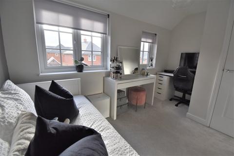 50 Acorn Drive, Ashbourne, DE6 1TW