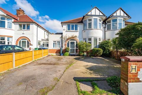 309 Boston Road, London, W7 2AT