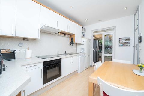 309 Boston Road, London, W7 2AT