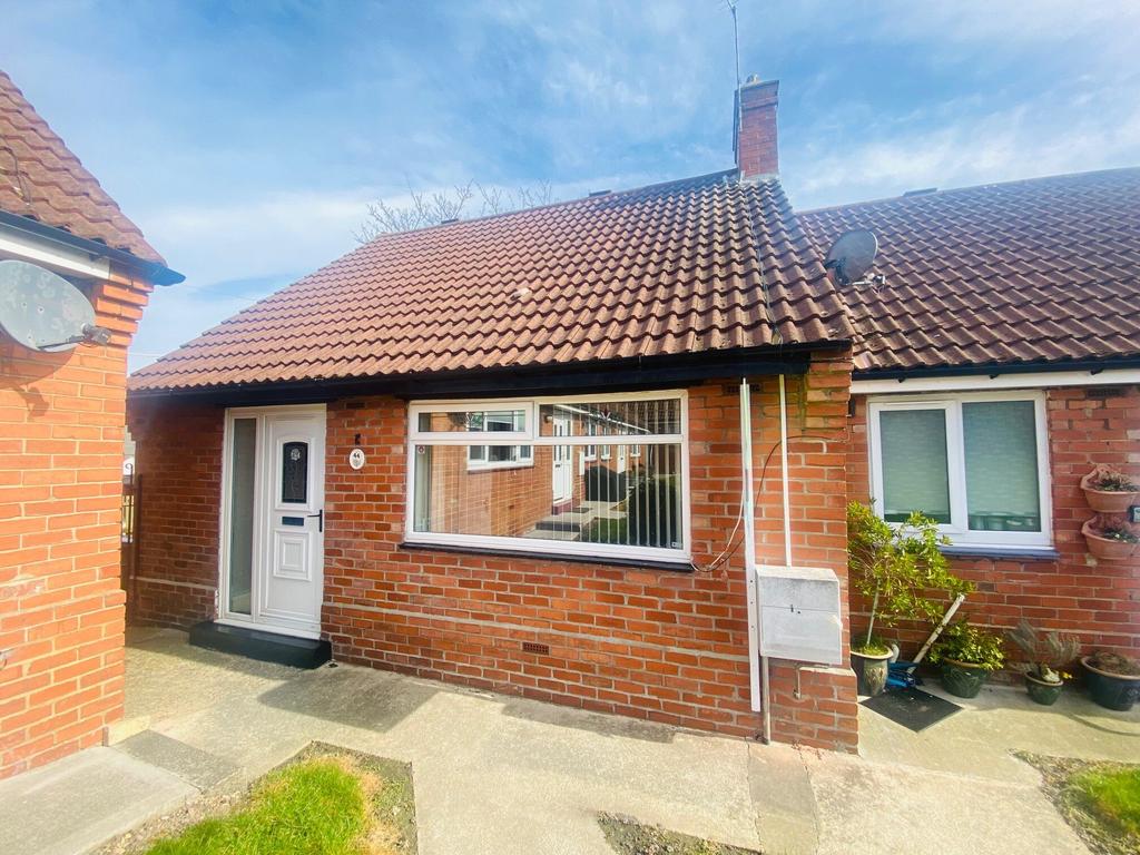 Watling Avenue, Seaham, Co. Durham, SR7 1 bed semidetached bungalow