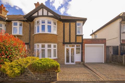 7 Vernon Avenue, Woodford Green, IG8 0AU