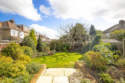 7 Vernon Avenue, Woodford Green, IG8 0AU