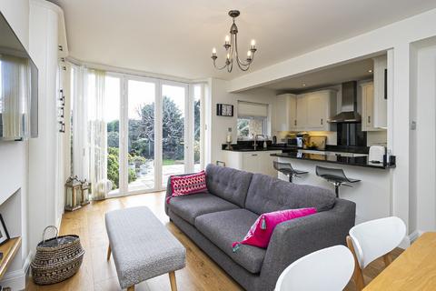 7 Vernon Avenue, Woodford Green, IG8 0AU