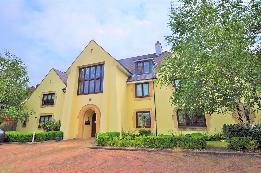 Forster Road 2 bed ground floor flat £1,595 pcm (£368 pw)