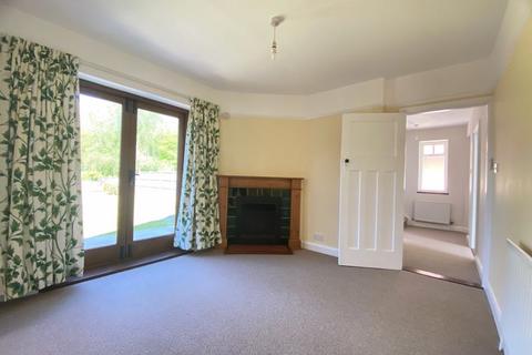 2 bedroom detached house to rent, New Road, Wonersh