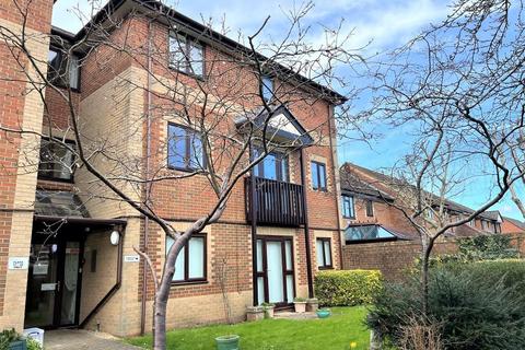 1 bedroom retirement property for sale - The Mulberrys, Royal Wootton Bassett, Wilts, SN4 8BB