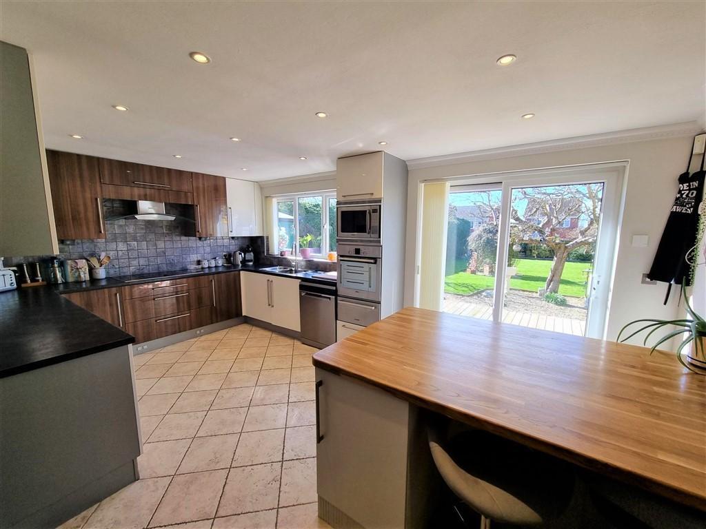 Havelock Road, Leominster, Herefordshire, HR6 8QZ 3 bed detached house ...