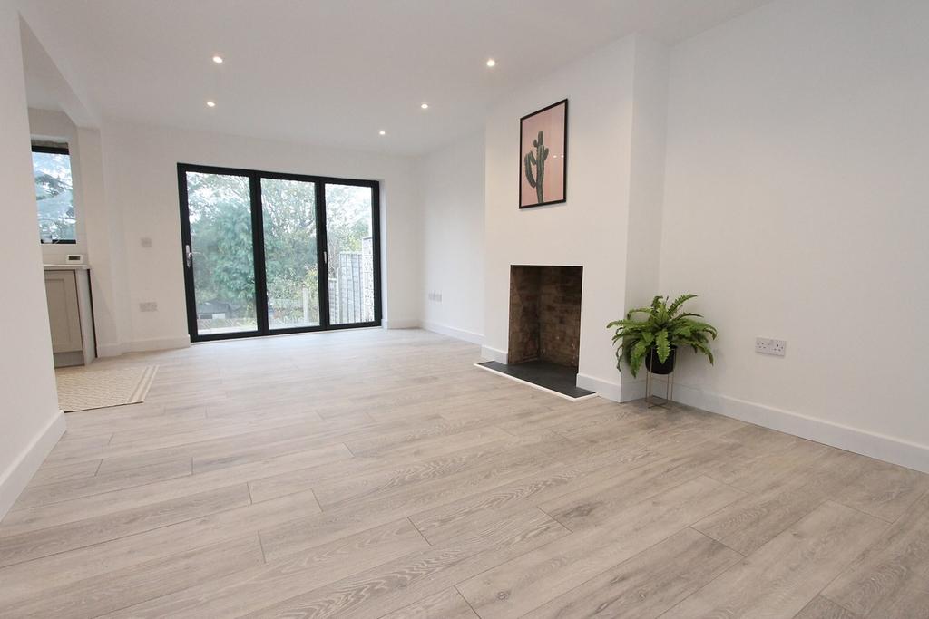Priory Road, Oldswinford, Stourbridge, DY8 3 bed bungalow £1,200 pcm