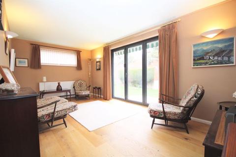 6 Cholmondeley Road, West Kirby, Wirral, CH48 7HD