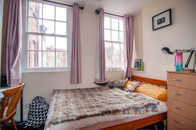 Apartment in Bristol, Clifton Village, Clifton - View 3