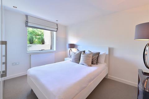 2 bedroom flat to rent, Fulham Road, South Kensington, London